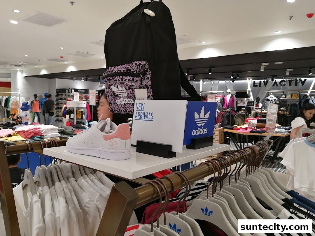 adidas Performance Store, Suntec City