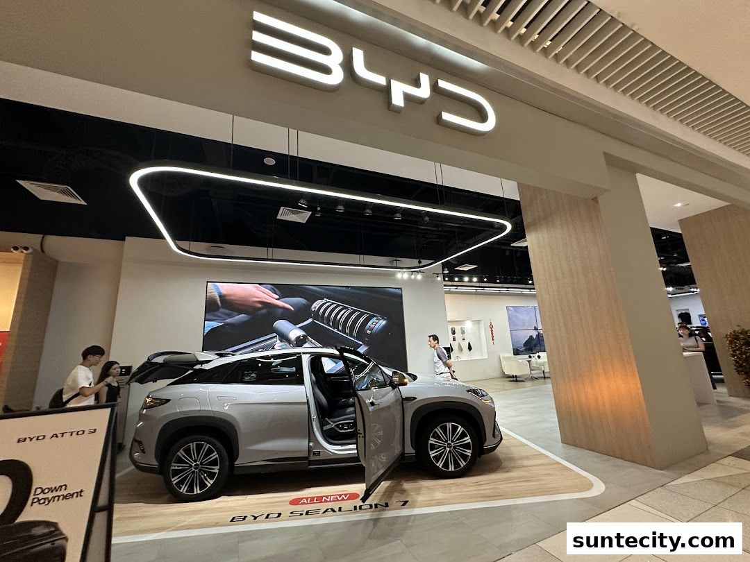BYD by 1826  Suntec City