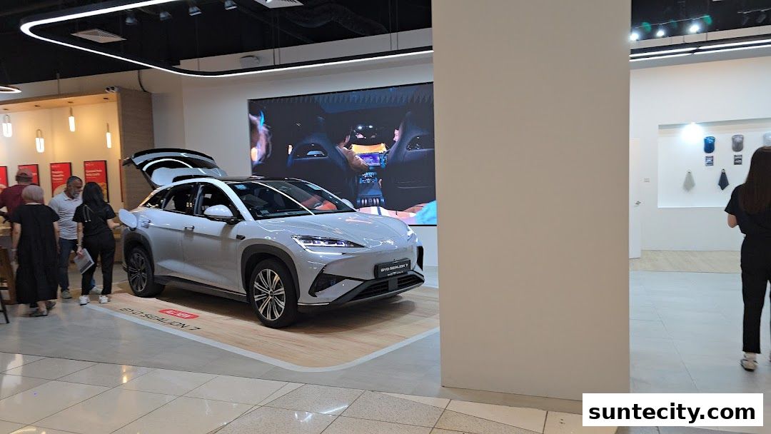 BYD by 1826  Suntec City