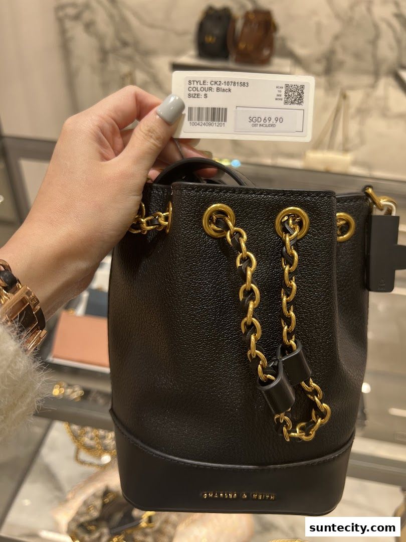 CHARLES  KEITH - Suntec City