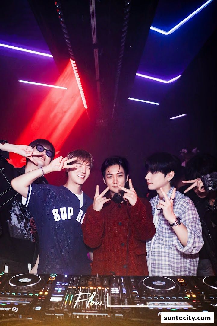 CLUB FLOW.L