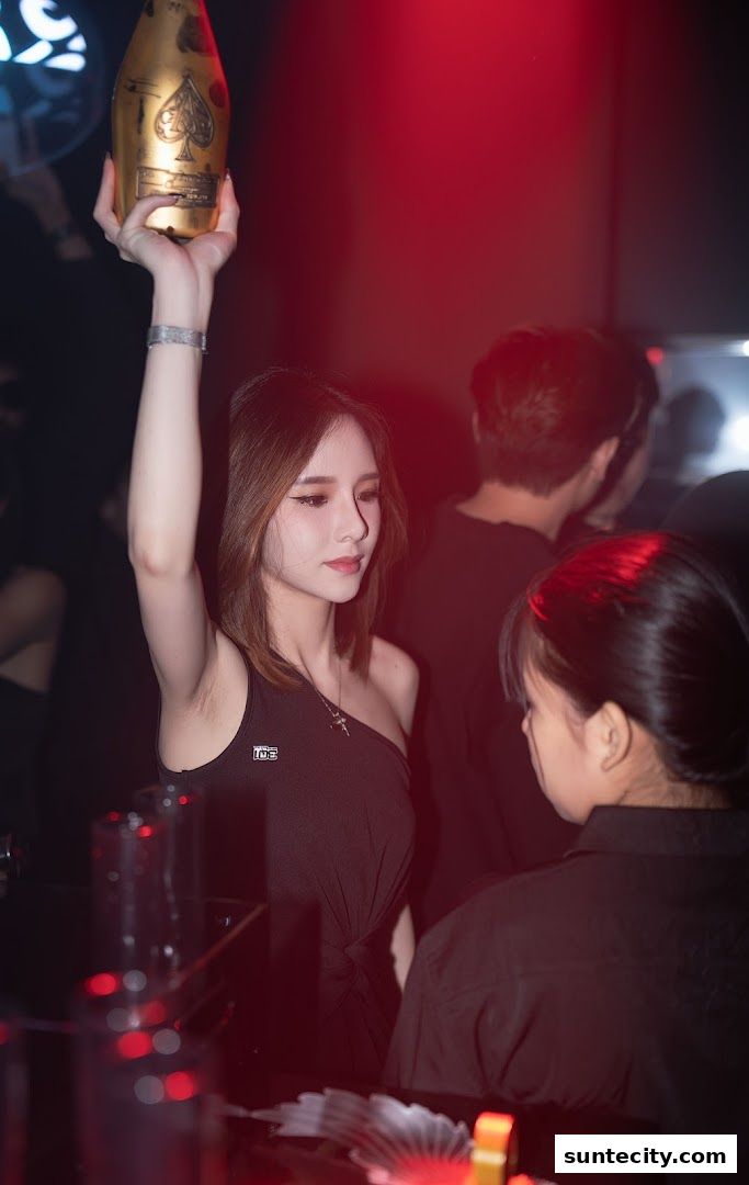 CLUB FLOW.L