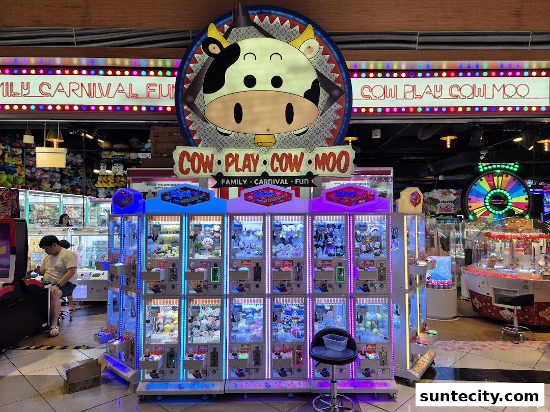 Cow Play Cow Moo  Suntec City L3
