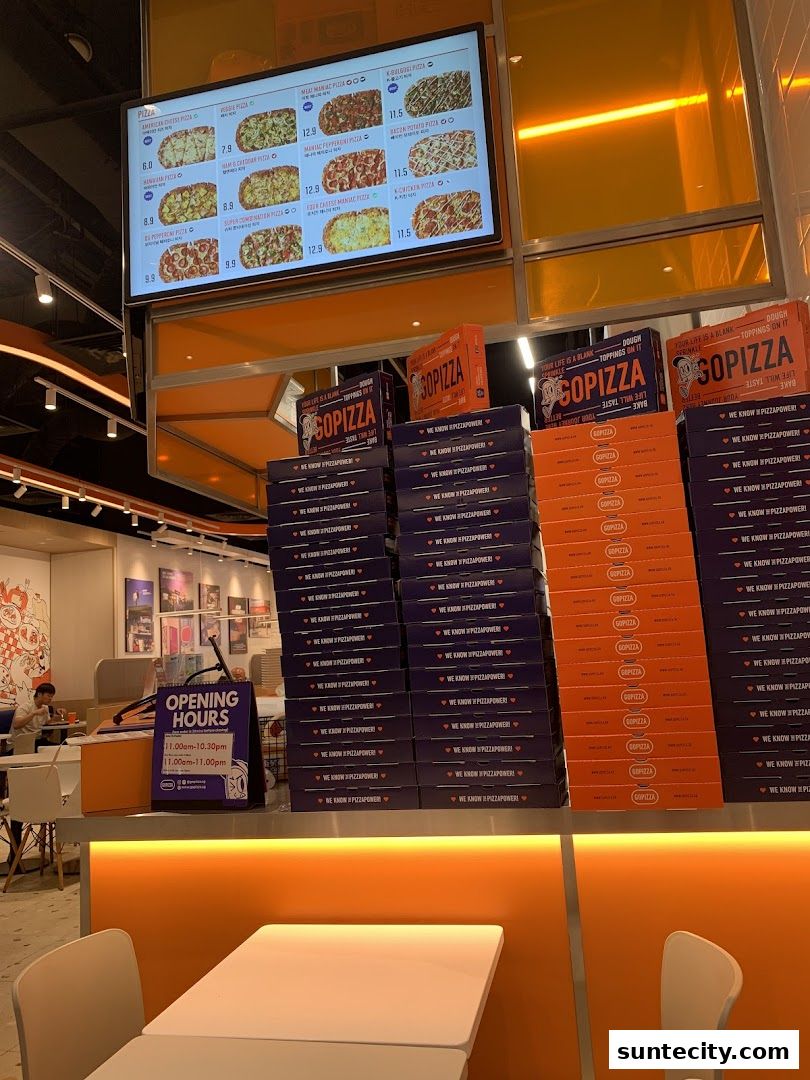 Menu page for GOPIZZA Suntec City