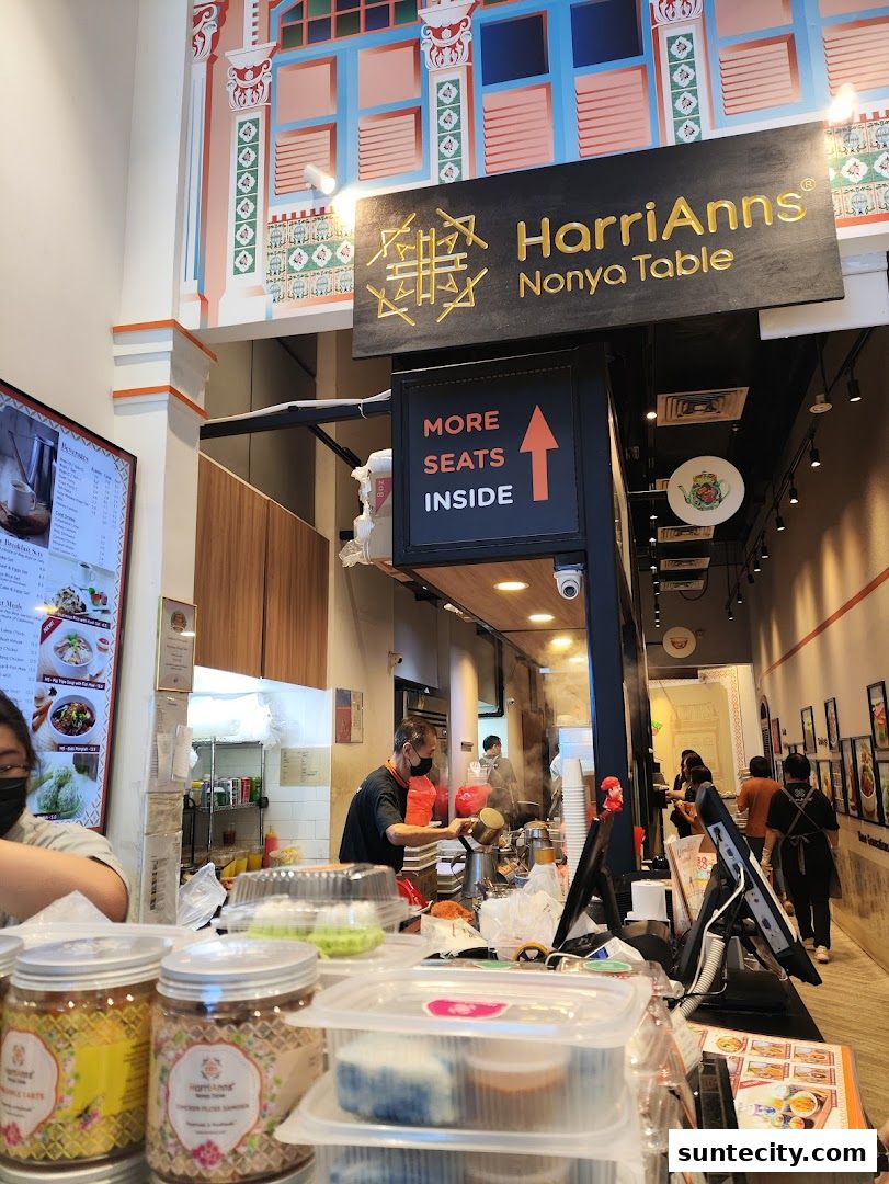 HarriAnns Nonya Table