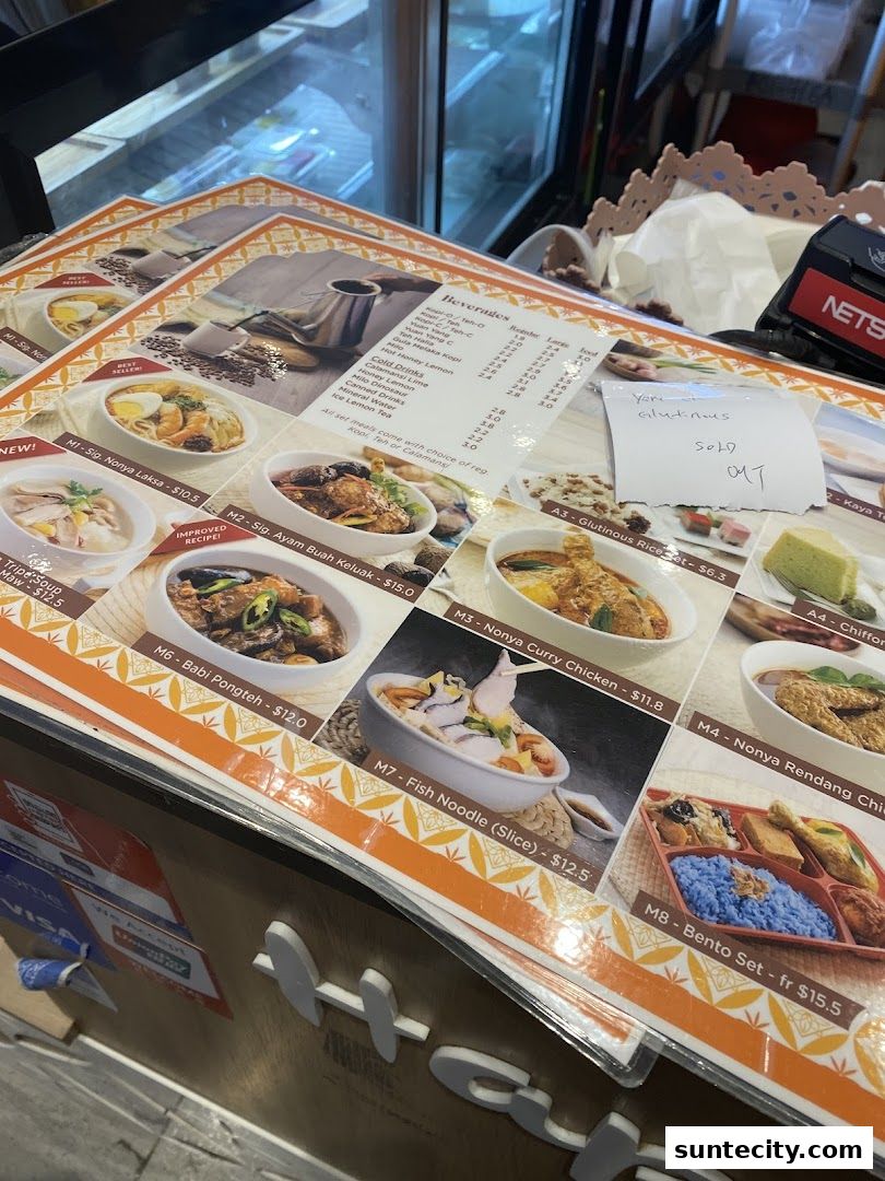 HarriAnns Nonya Table