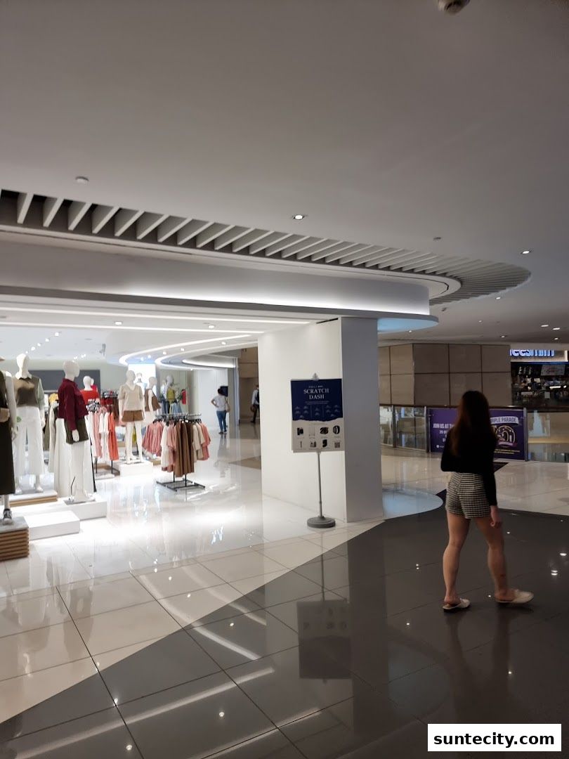 iORA  Suntec City