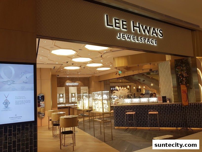 LEE HWA  Suntec City