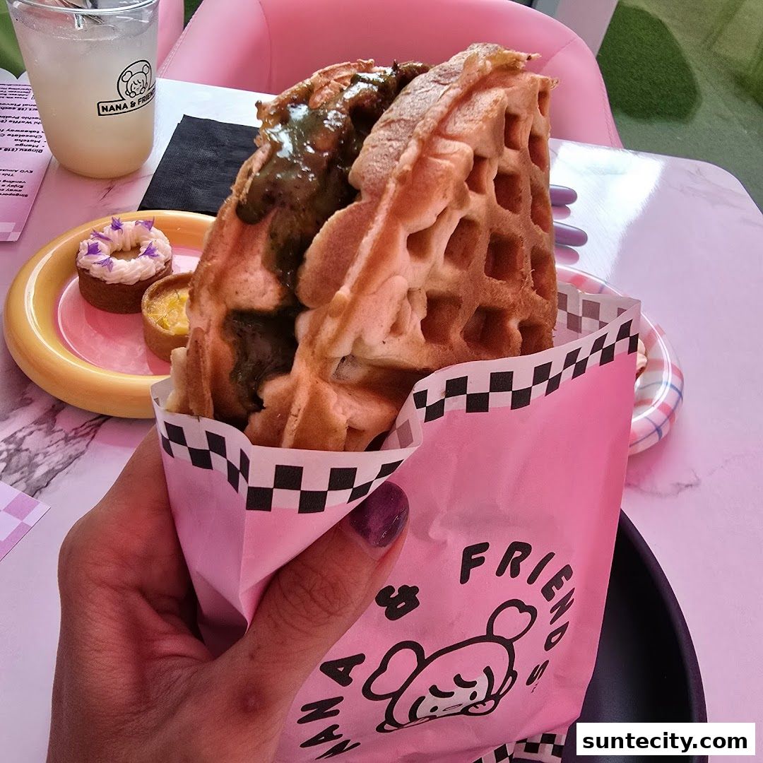 Nana and Friends Cafe