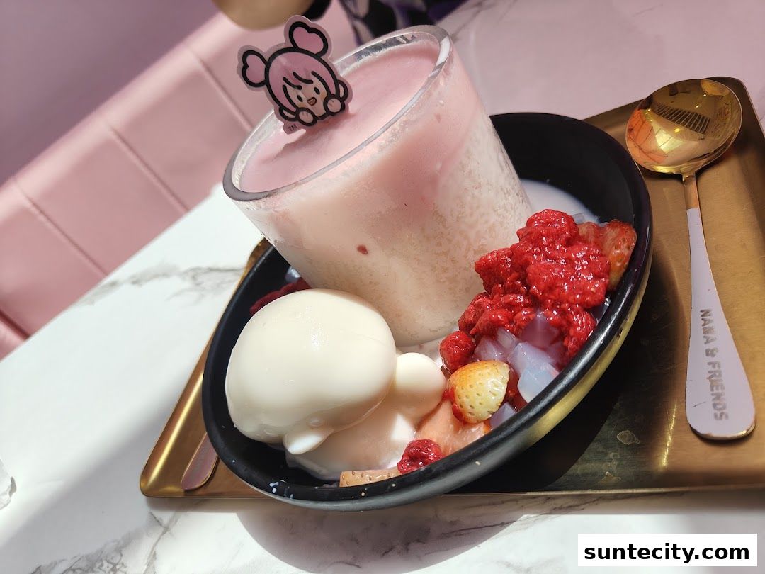 Nana and Friends Cafe