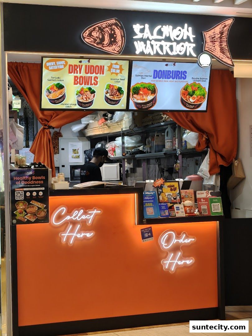 Salmon Warrior shop front with digital menus displaying Udon bowls and Donburis.