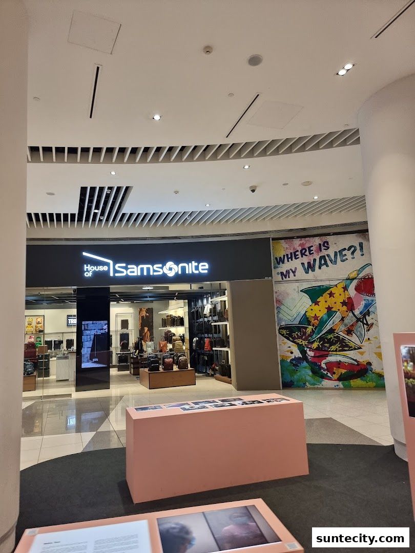 The entrance to a Samsonite store, showcasing various bags and luggage.