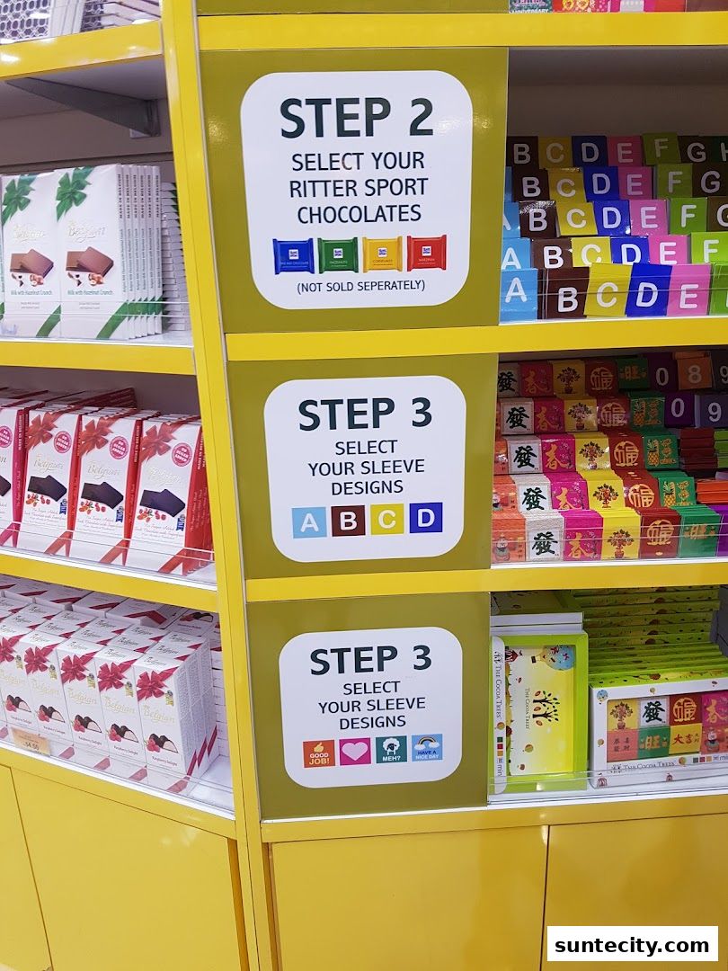 Display shelves with Ritter Sport chocolates and customizable sleeve designs.