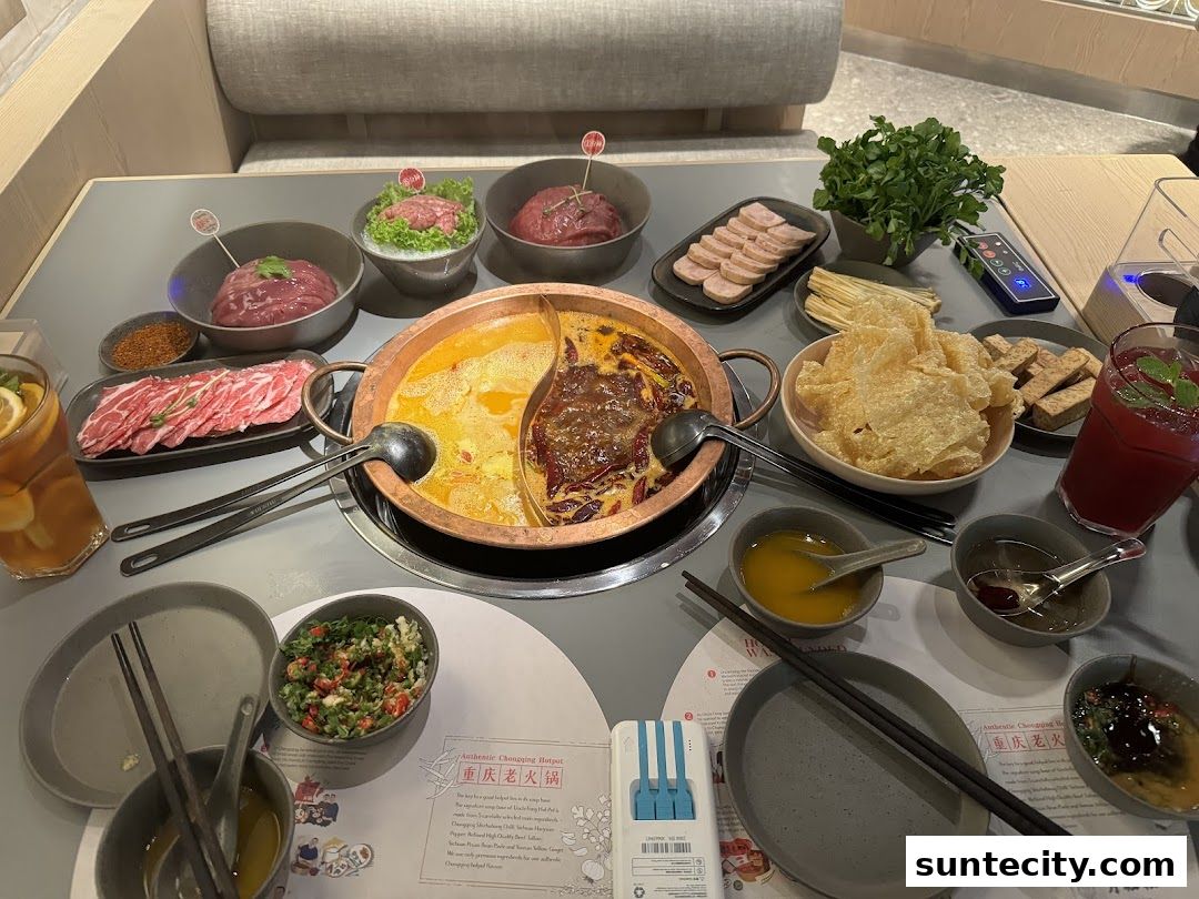 Uncle Fong Hotpot Restaurant Suntec City 方叔叔重庆老火锅