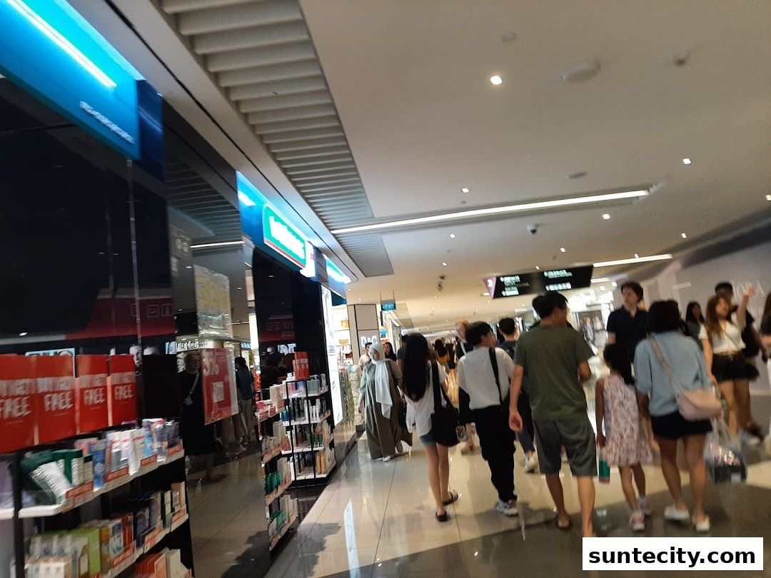 Watsons Suntec City Pharmacy  GNC Click  Collect